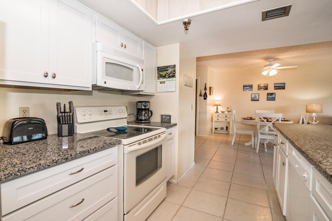 Intercoastal Beach Suite Клируотер Экстерьер фото